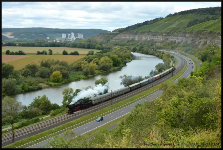 Doppeltraktion 52 7409 + 64 518 durchs Werntal